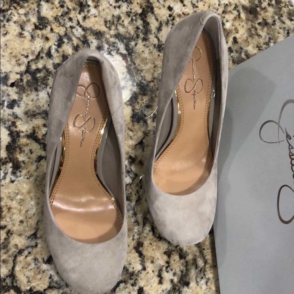 Shoes - Picture 2 of 7